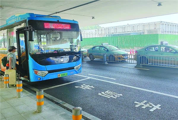 擴(kuò)大公交線(xiàn)網(wǎng) 服務(wù)群眾出行